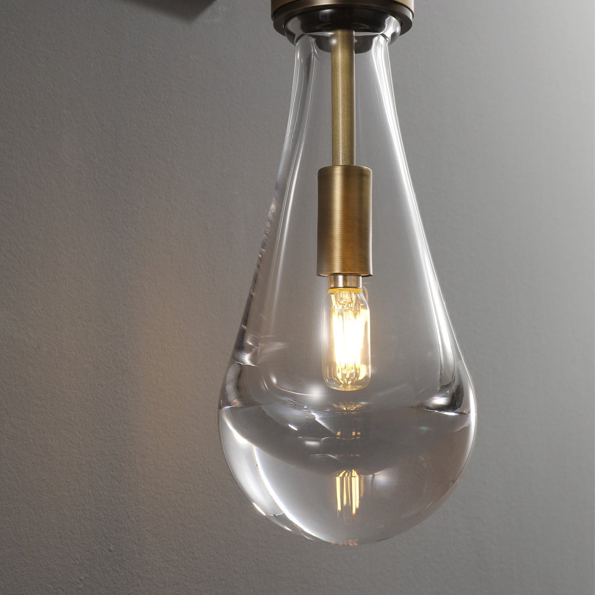 Elara 17.7″ Hand-Blown Glass Wall Sconce