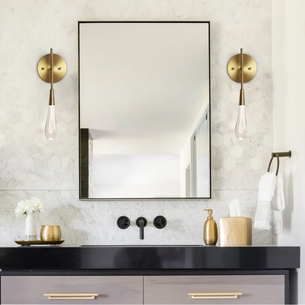 Avelisse Solitaire Glass Wall Sconce