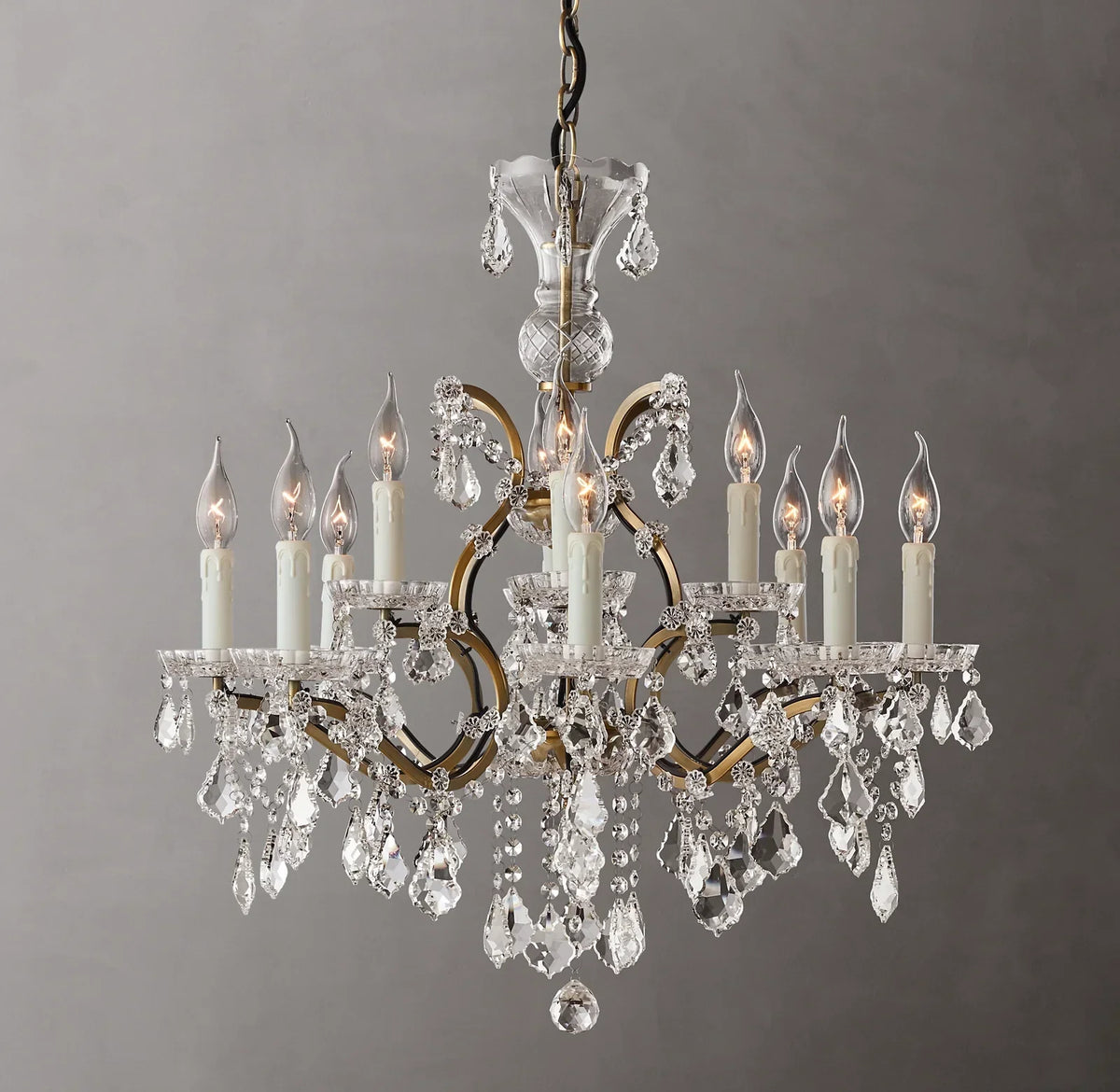 Rovienne 28″ Classic K9 Crystal Chandelier